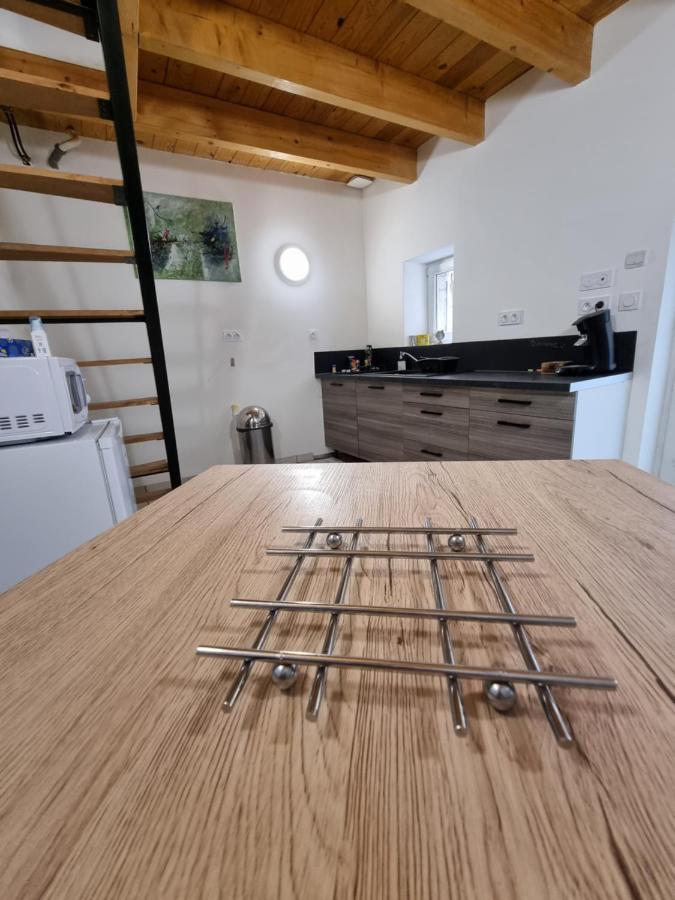 Impasse Secrete - Duplex - Wifi Apartment Issoire Exterior photo